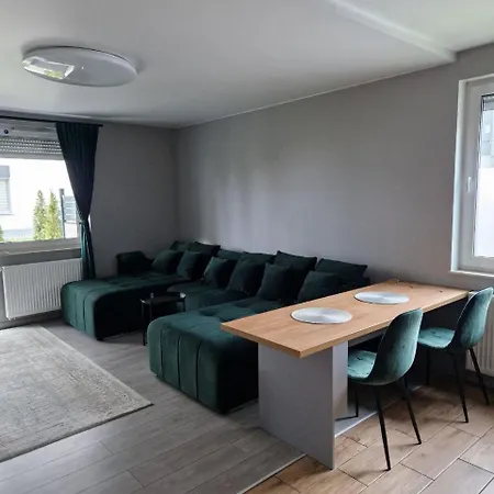 Mieszkanie Z Ogrodkiem W Poznaniu, Self Check-in, Parking Free Πόζναν